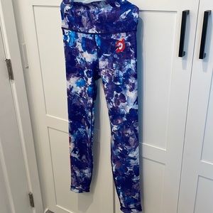 PELOTON WITH brand leggings Size M (New Without Tags)